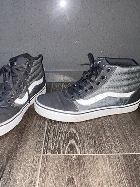 Vans Off The Wall Mid Top Gray White Sneaker Shoes Women’s Size 8